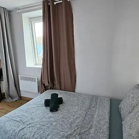 T2 Calme Proche De La Citadelle *