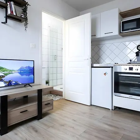 T2 Calme Proche De La Citadelle *