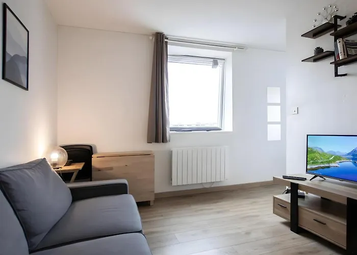 Mini-hôtel T2 Calme Proche De La Citadelle *