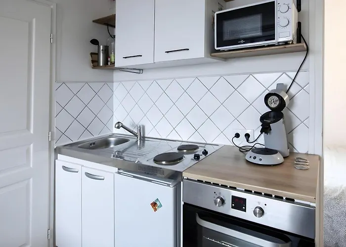 T2 Calme Proche De La Citadelle *